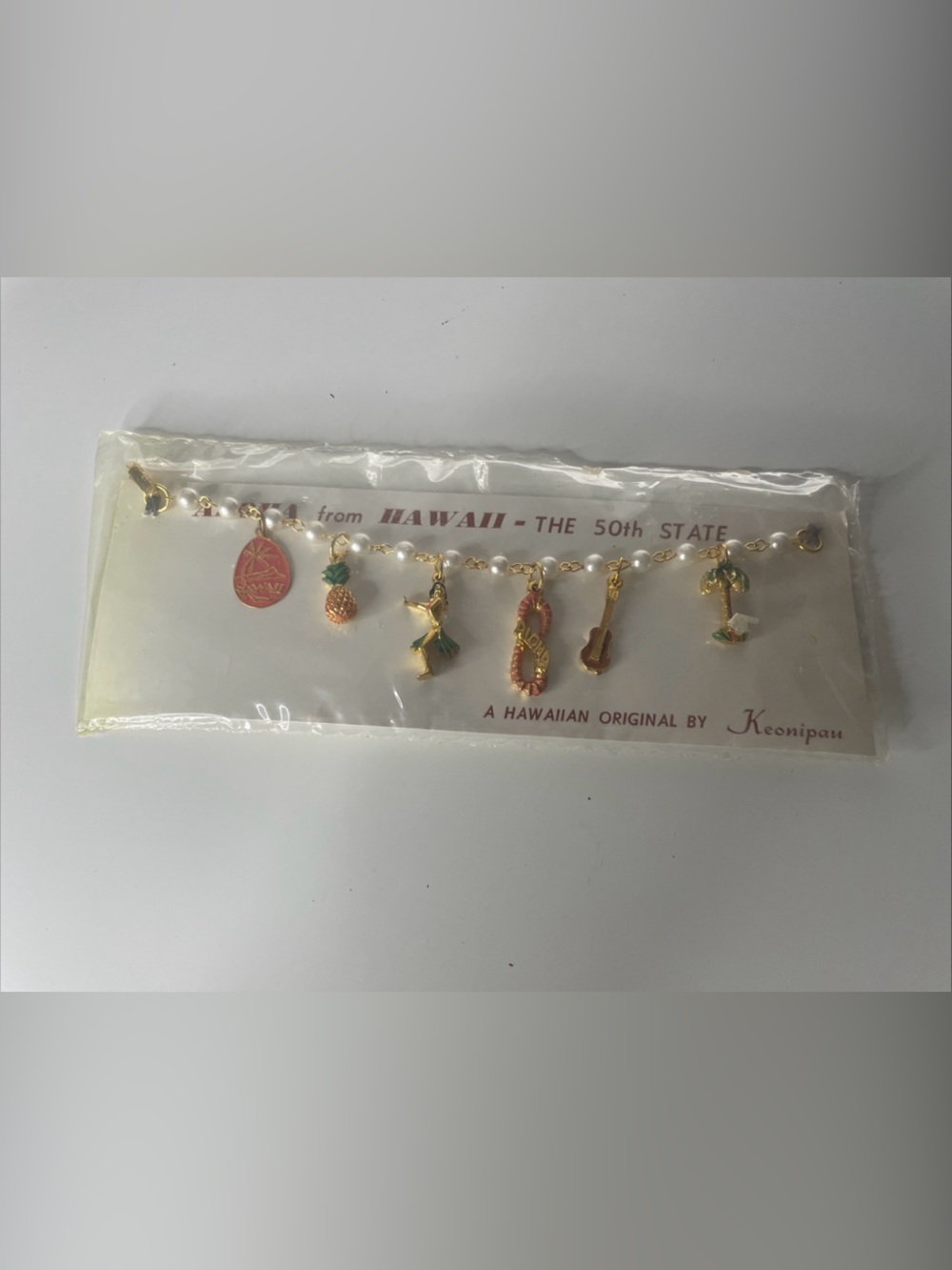 Hawaii Original Leonora Gold Tone Charm Bracelet 6 Charm Bracelet Wow men’s Jews